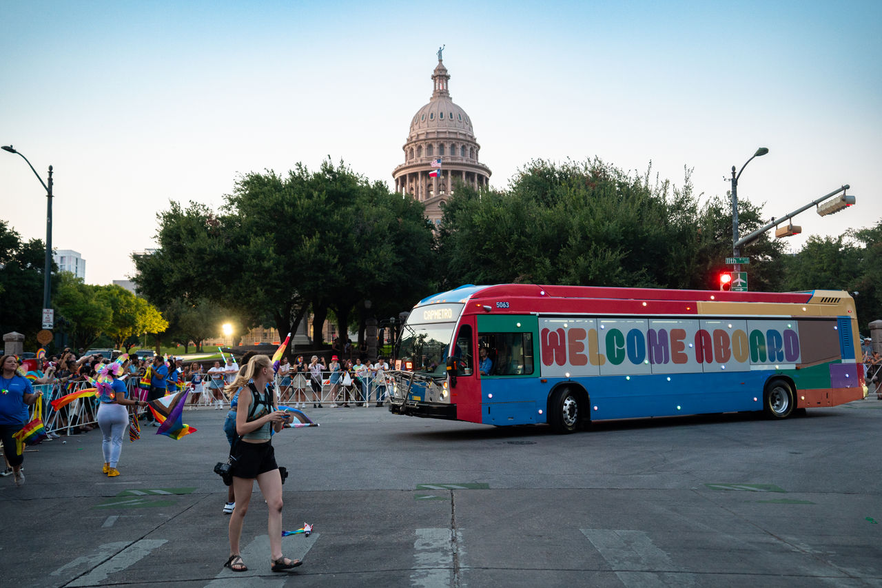 pride-parade-2024-bus pride-parade-2024-bus