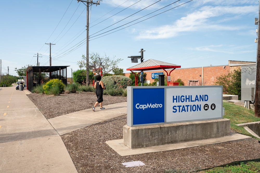 Highland Station Sign